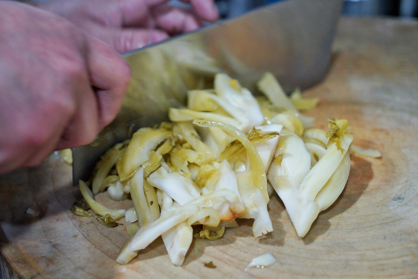 花都首家大理酸菜鱼专门店,云南空运酸菜,活鱼现煮,酸辣好过瘾
