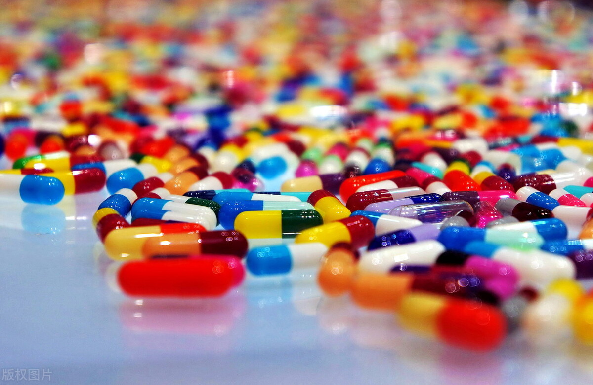 痛风无药可用？医生辟谣：抑制尿酸生成的药物，帮您盘点一下