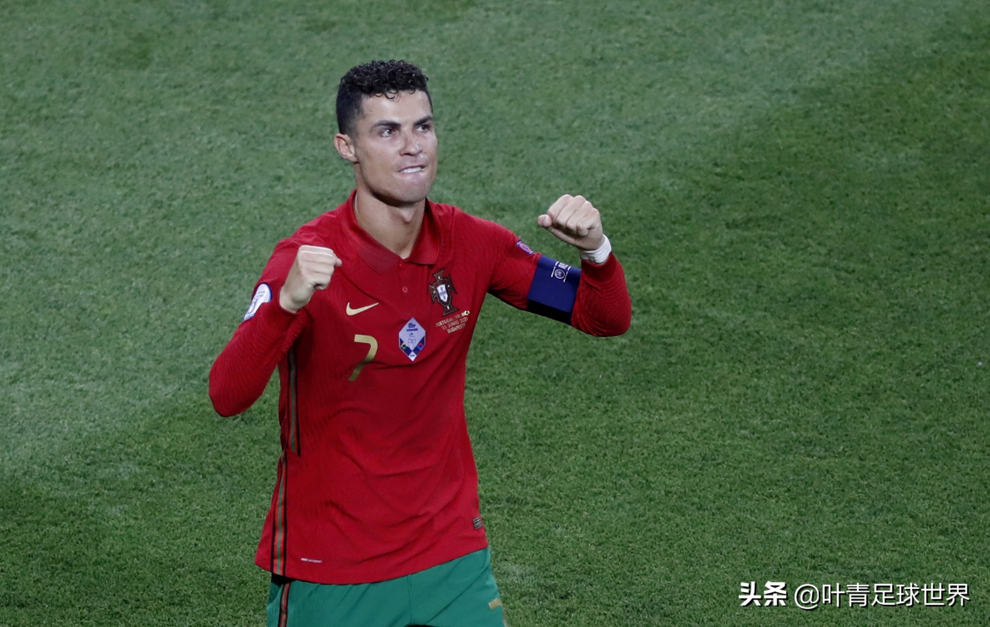 c罗腾空2.56米头球纪录片,c罗腾空2.56米头球原视频