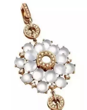 古法黄金手镯传承中的尊贵与优雅,宫廷古法黄金手镯