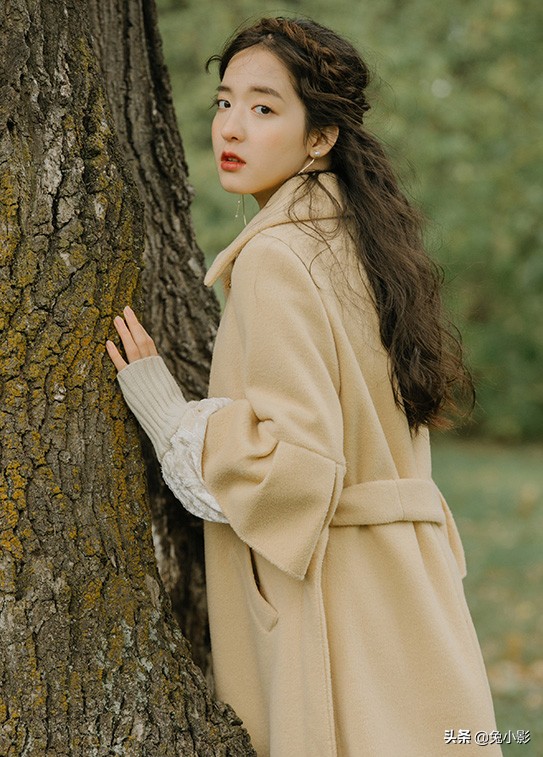 显瘦又有设计感的连衣裙,气质显瘦复古惊艳设计感连衣裙