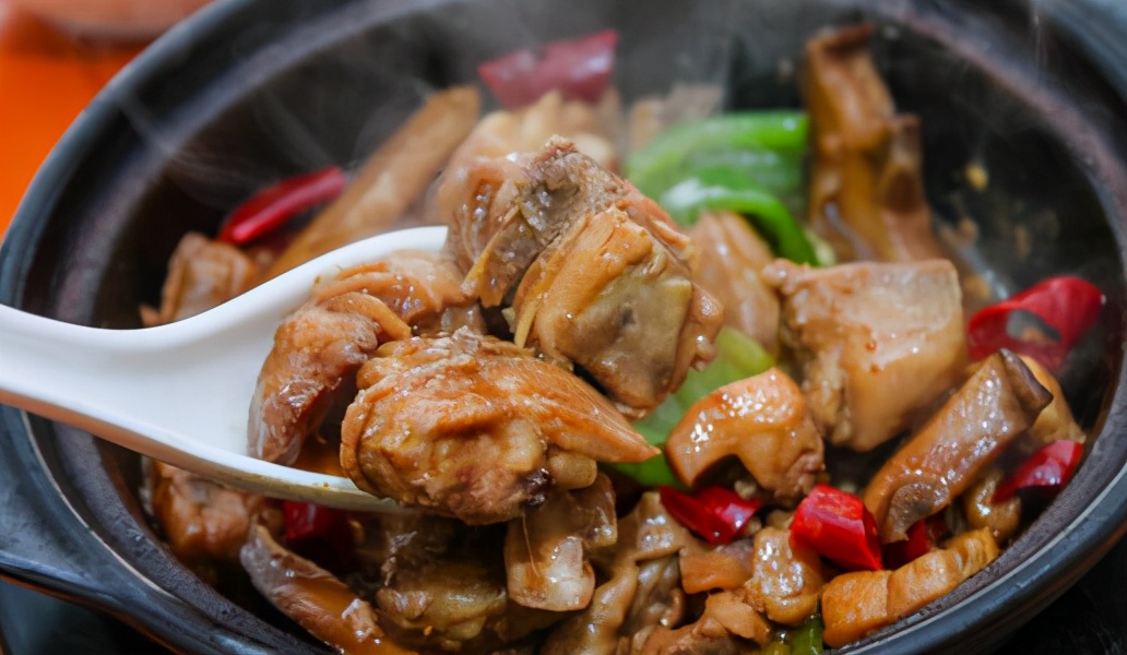 炖鸡块怎么去鸡腥味,鸡块如何腌制去腥味