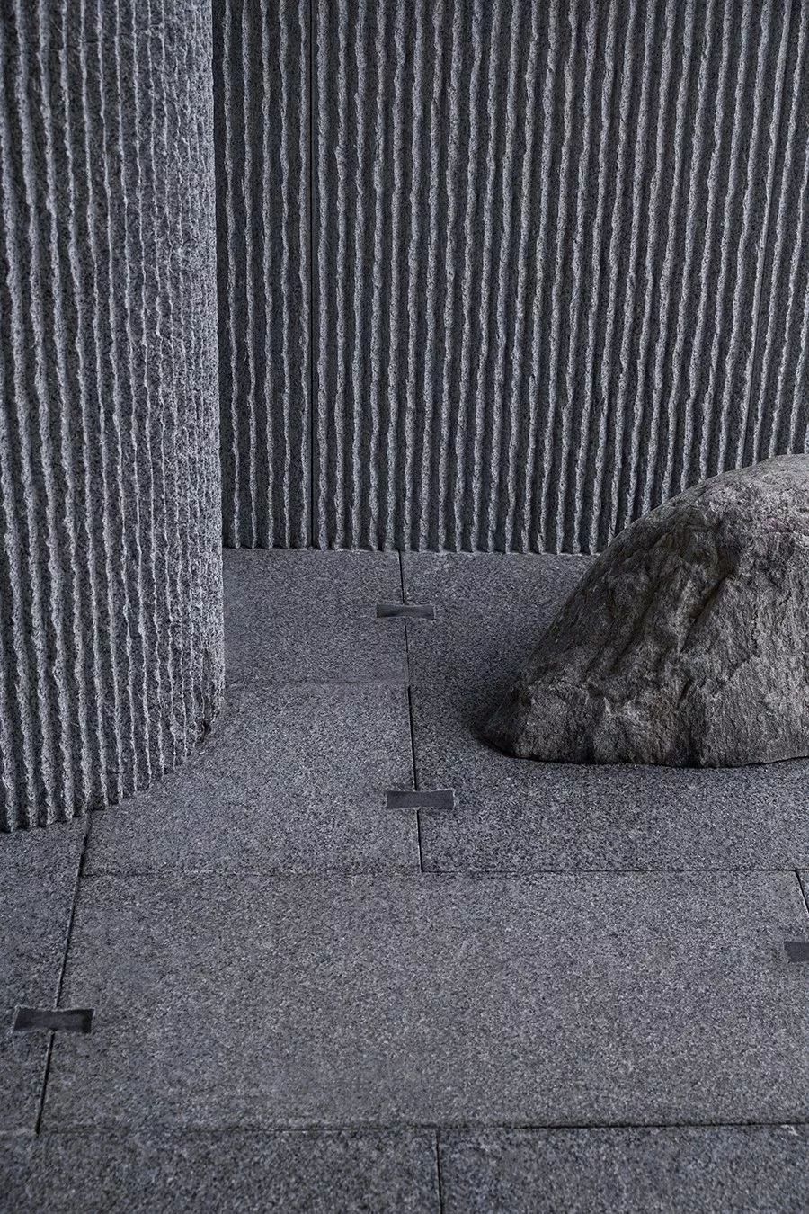 服装人要哭了！年利润4亿、估值90亿的喜茶竟然跨界服装行业？