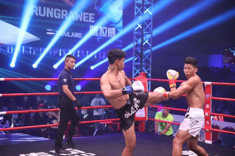 毒莲花隆拉威泰拳比赛,隆拉威打昆仑决