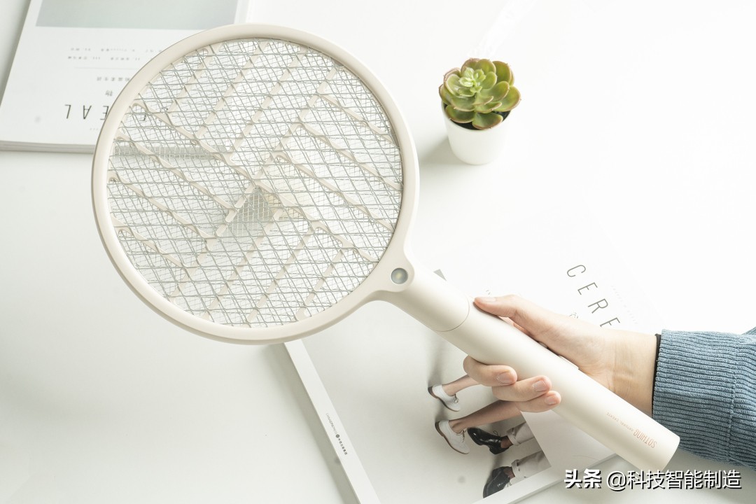 电蚊拍电击蚊子全过程,电蚊拍功率多大能电死蚊子