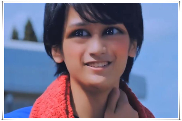 现实中出现二次元大眼会怎样？看到这对情侣，我全明白了