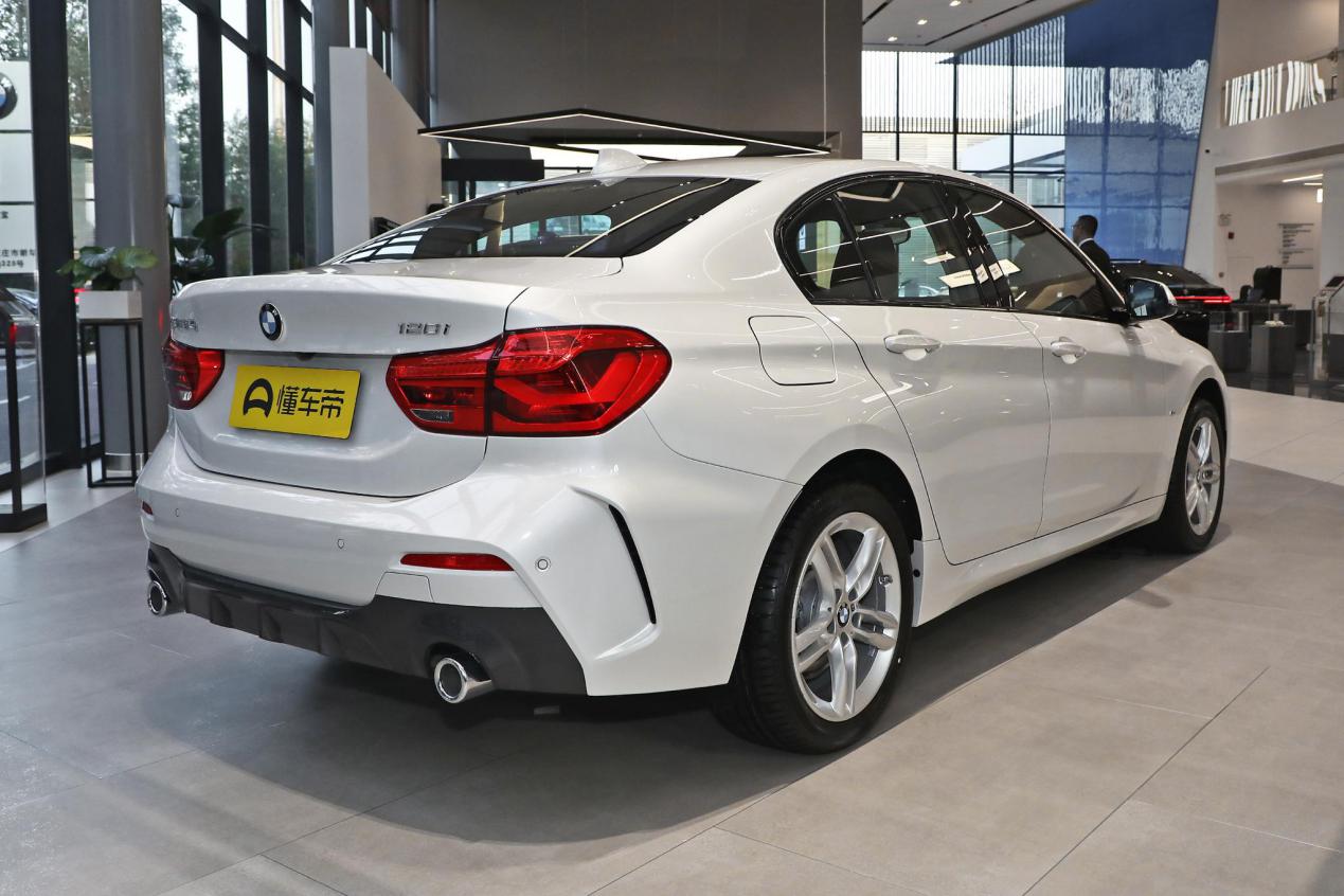 宝马2020款120im运动套装测评,宝马2021款120im运动曜夜版
