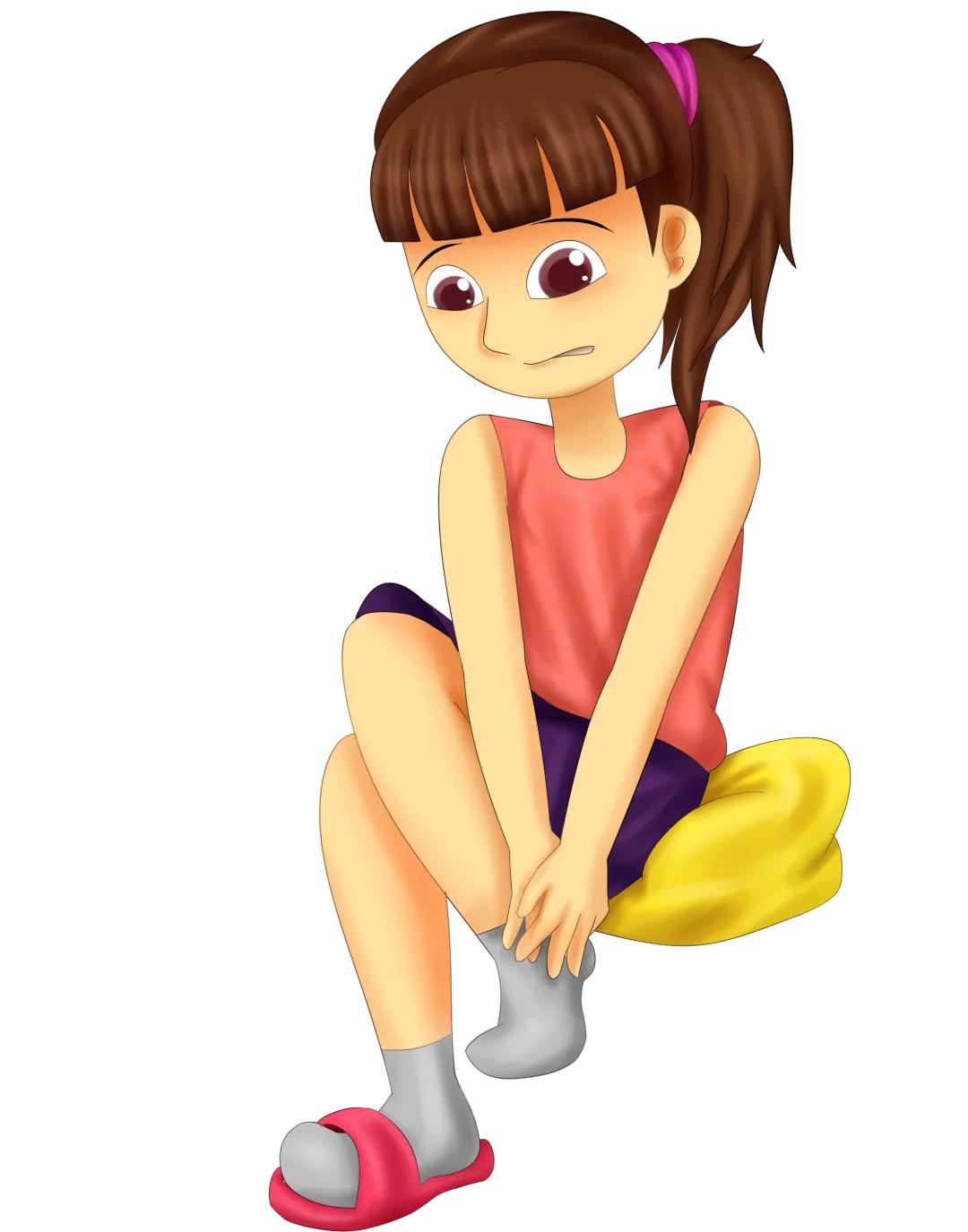 崴脚热敷和涂药,崴脚治疗要不要敷药