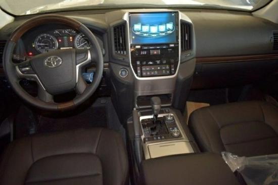 丰田陆巡2020款酷路泽柴油版报价,酷路泽4500柴油和陆巡5700哪个好