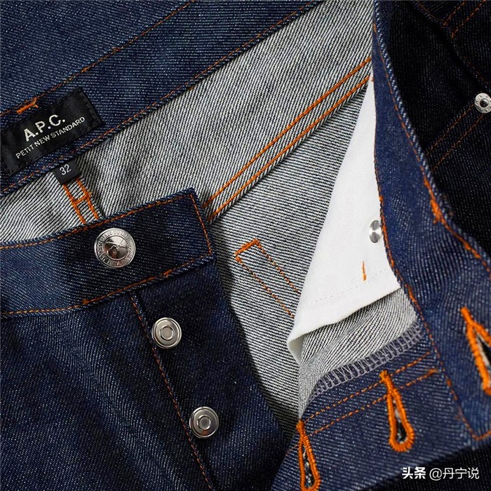 优衣库直筒水洗牛仔裤,优衣库修身微喇牛仔裤