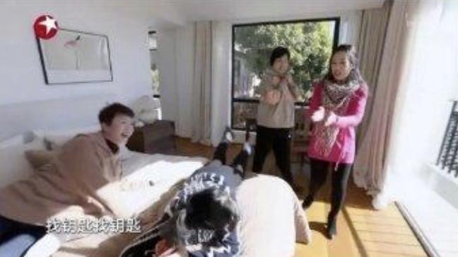 五十岁女人离家出走两年生活落魄,大龄单身女结伴养老