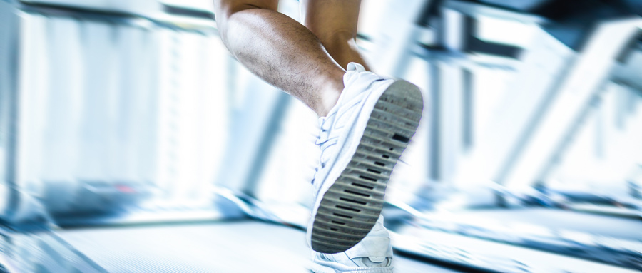 吸烟跑步和不吸烟跑步区别,一天不吸烟对跑步有影响吗