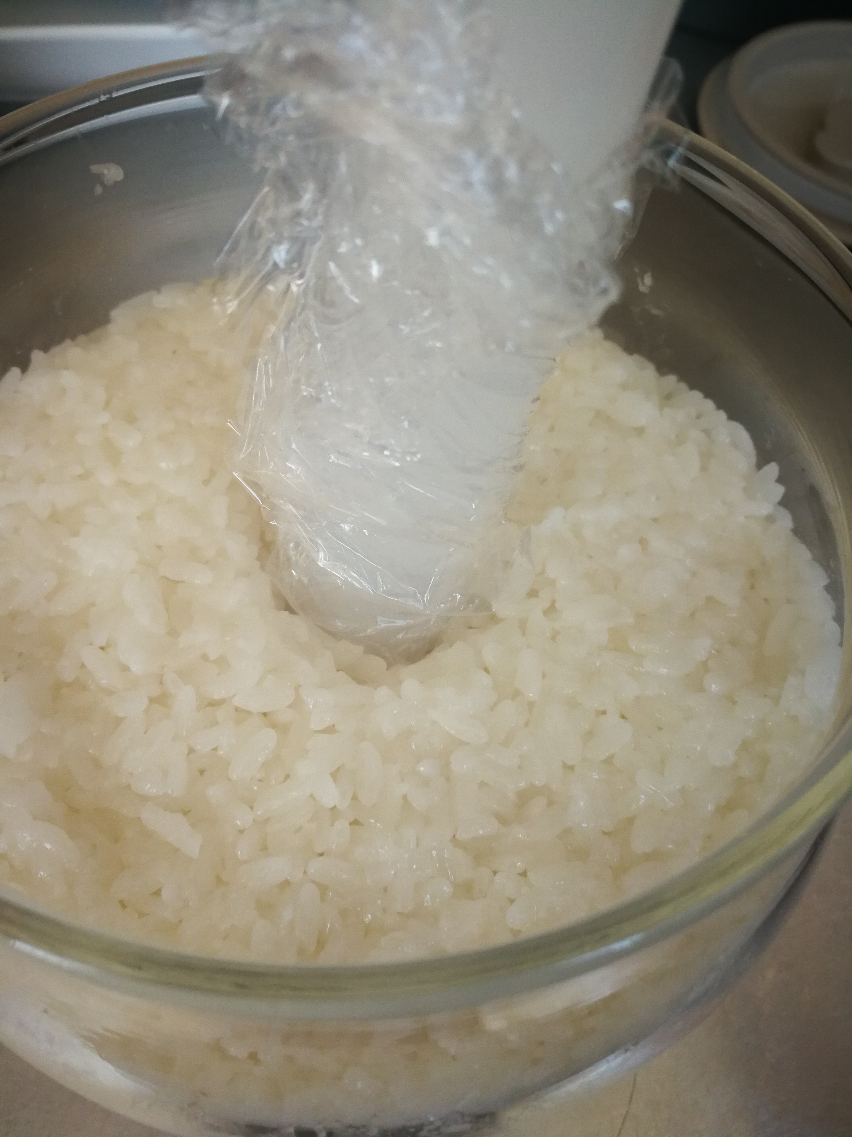 美食米酒酿制方法,自己做的酒酿上面长黑毛还能吃吗