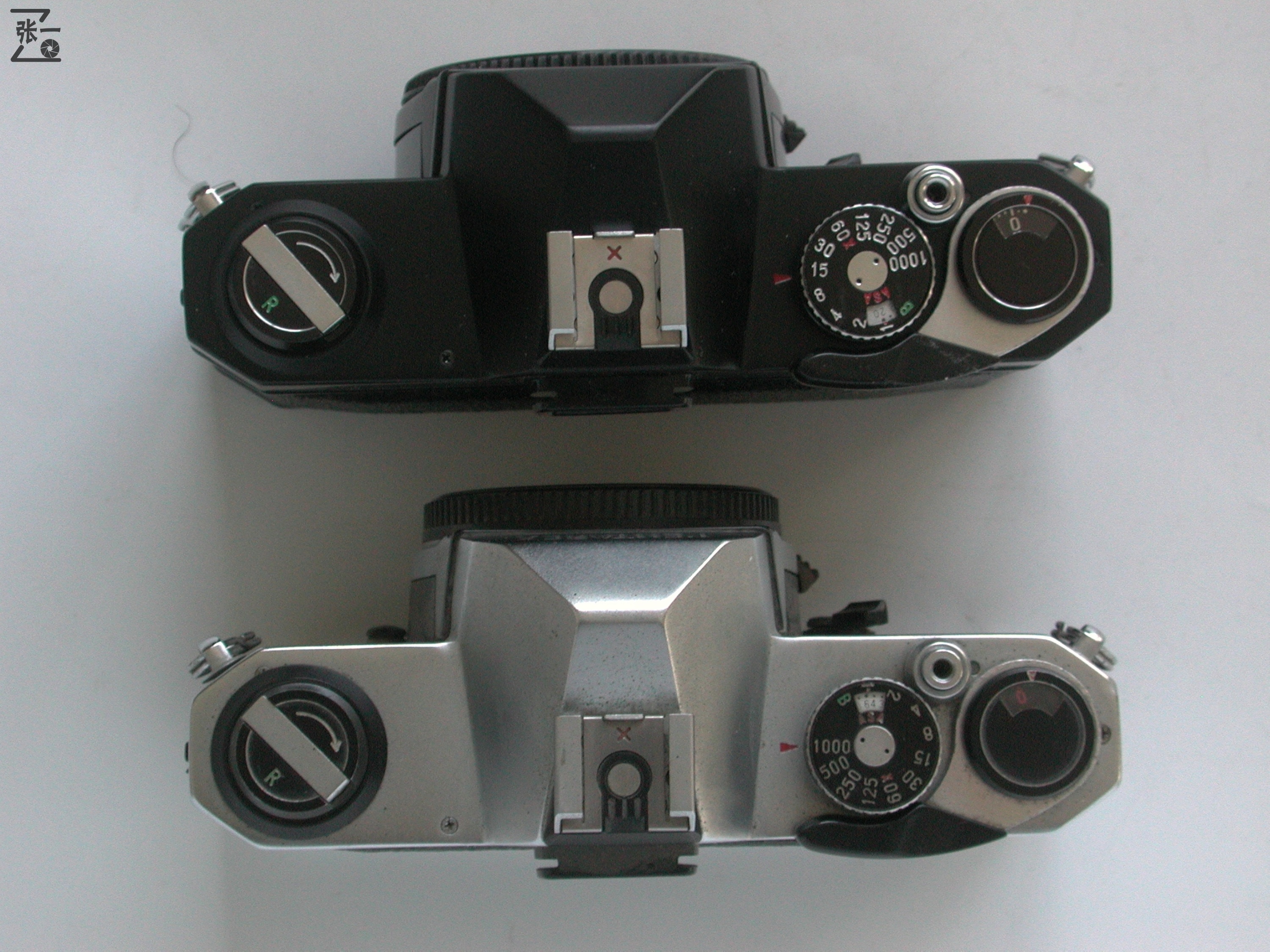 中国重庆生产的明佳MingcaMCK1000单反照相机