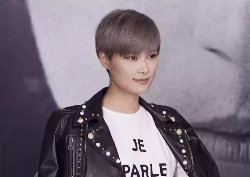 倒三角长脸发型2021流行发型,发型设计与脸型搭配方形脸