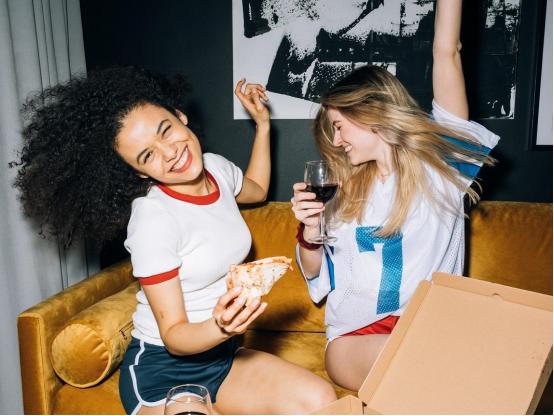 吃个苹果牙龈出血了正常吗,牙齿吃苹果痛