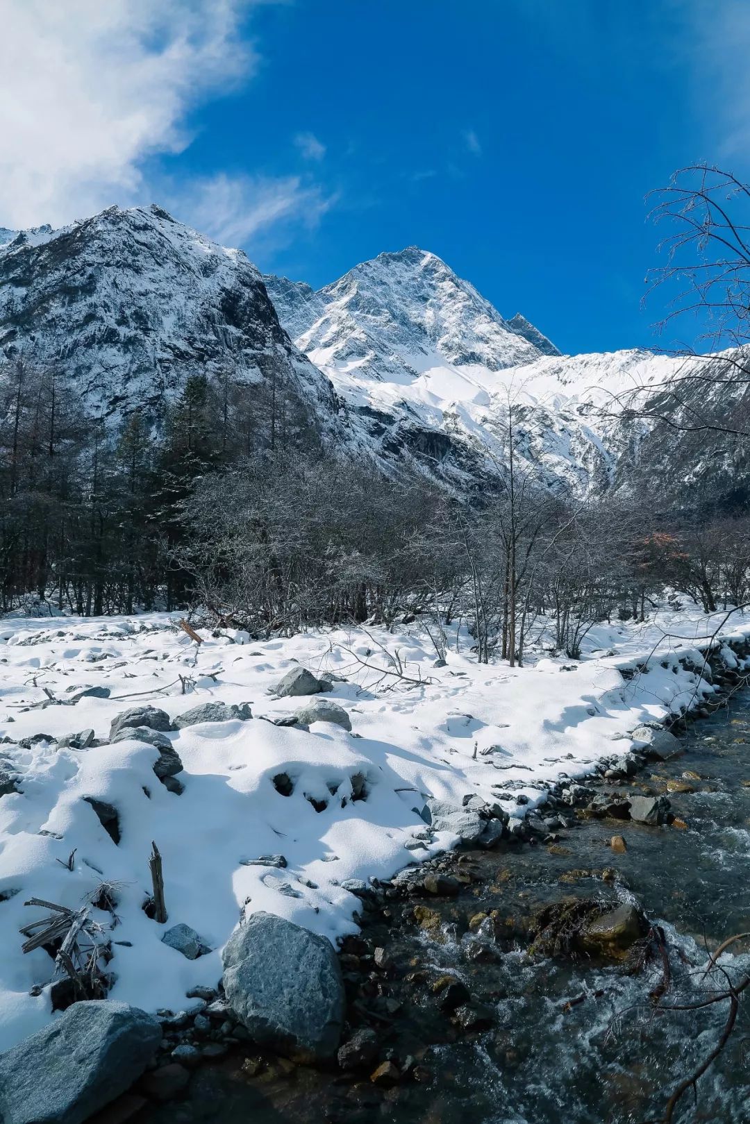 成都3-5天看雪泡温泉自驾游,成都周边泡温泉看雪景