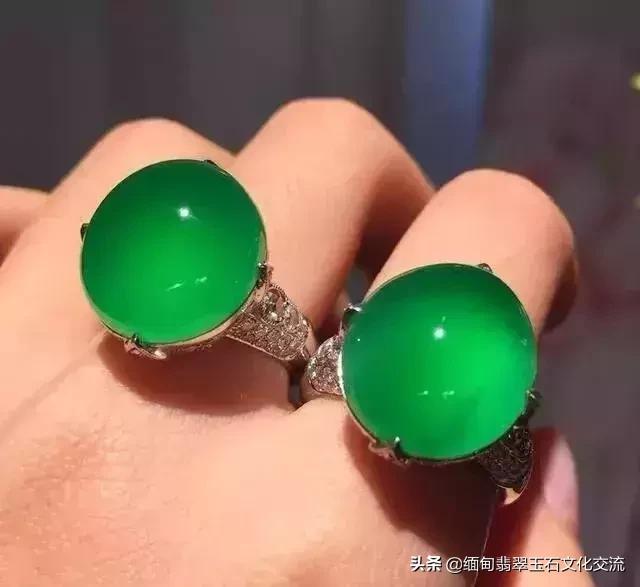 翡翠最简单的保养方法是用水泡吗,翡翠保养方法分享如何保养翡翠