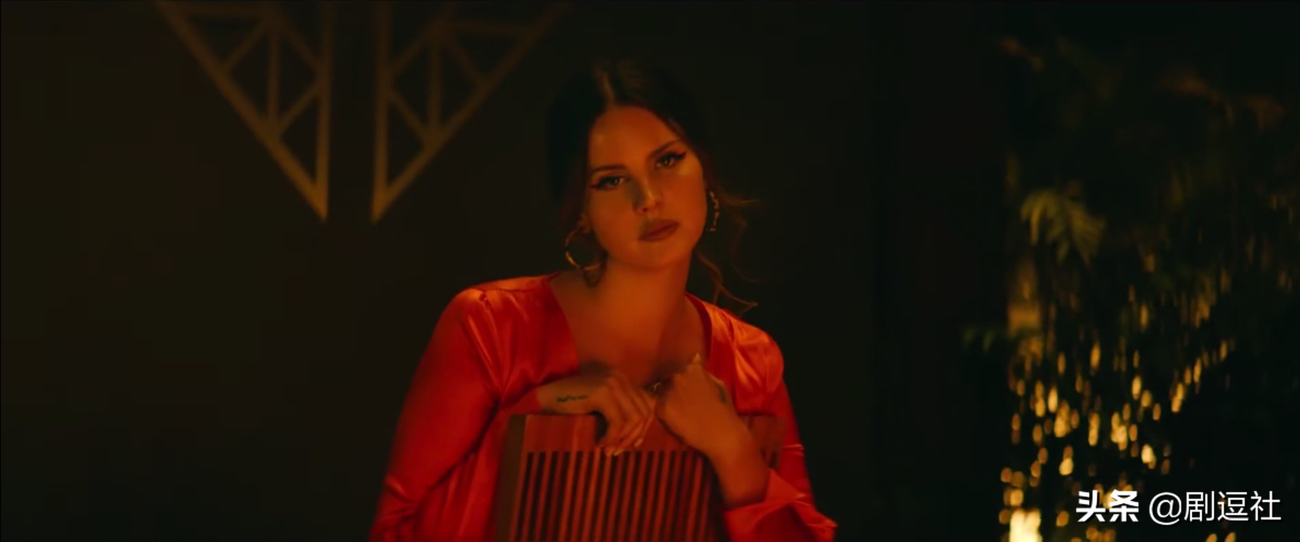 史诗级电影主题曲震撼发布，A妹麦粒打雷姐变身“霹雳娇娃”