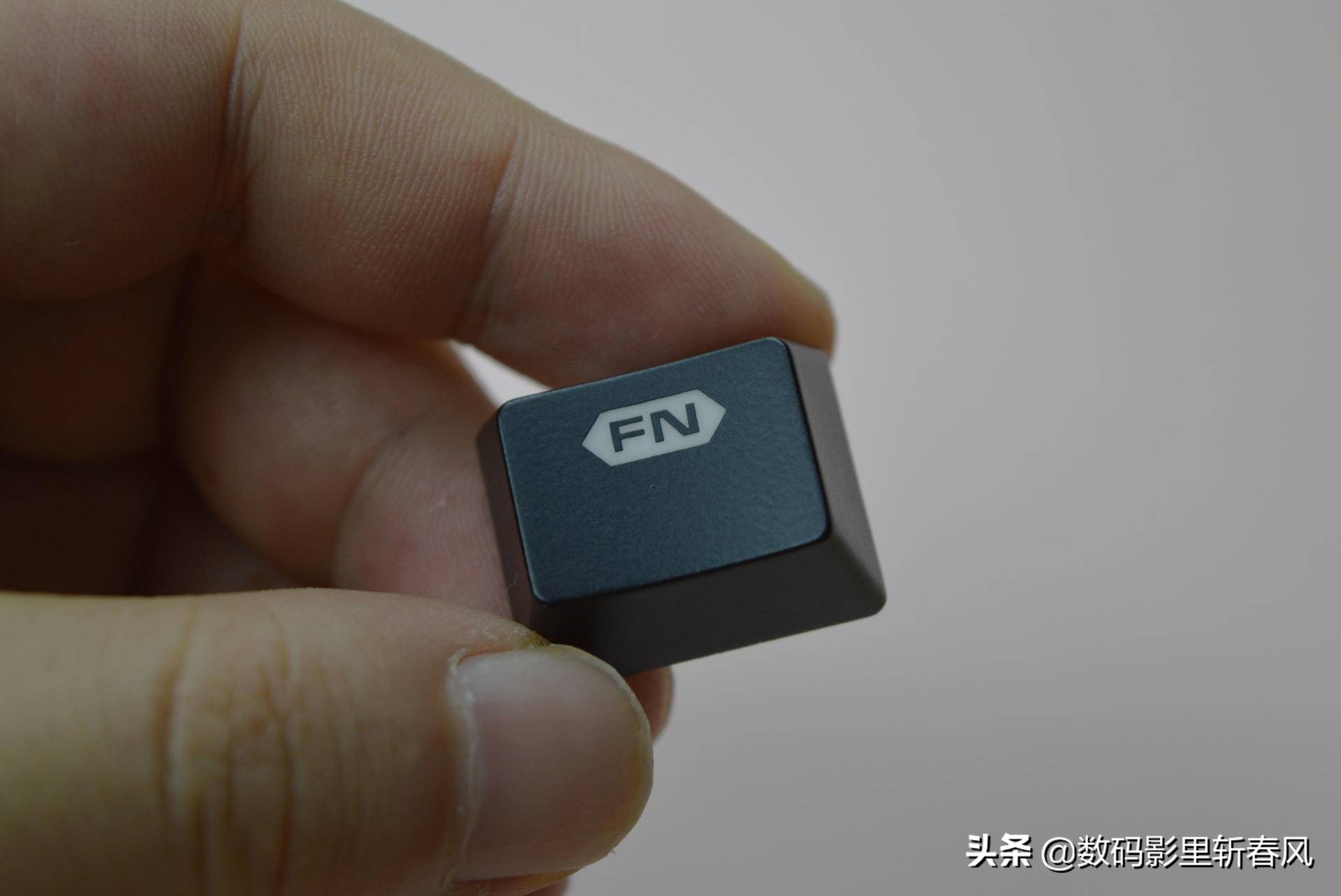 purltkl键盘樱桃青轴,磁吸防尘网推荐