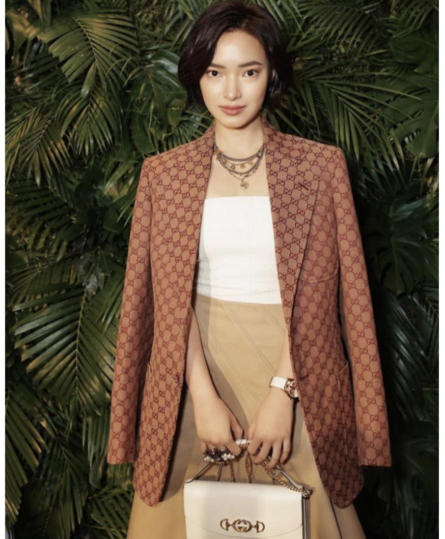 宋慧乔穿黑色v领,35岁宋慧乔穿搭