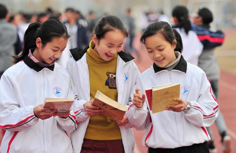 明确了！这些“补课班”彻底凉了，古文鉴赏、英语表演难打擦边球