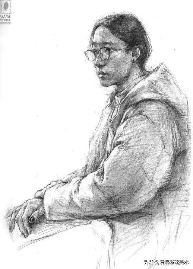 清华美院高分卷色彩,清华美院和国美哪个好