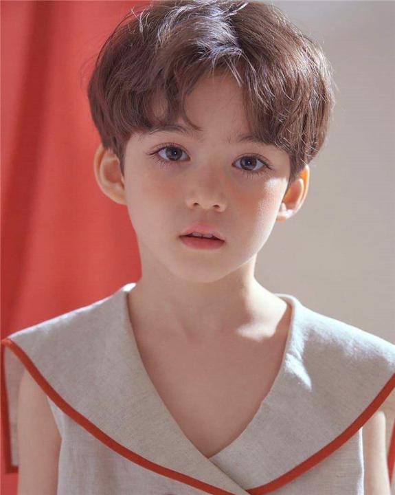 “男生女相”是大富大贵的象征？其实不是迷信，里面大有讲究