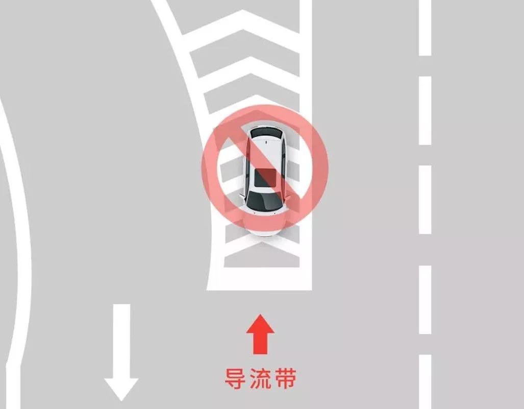 网友举报出租车强行变道被处罚,网友举报双黄实线超车