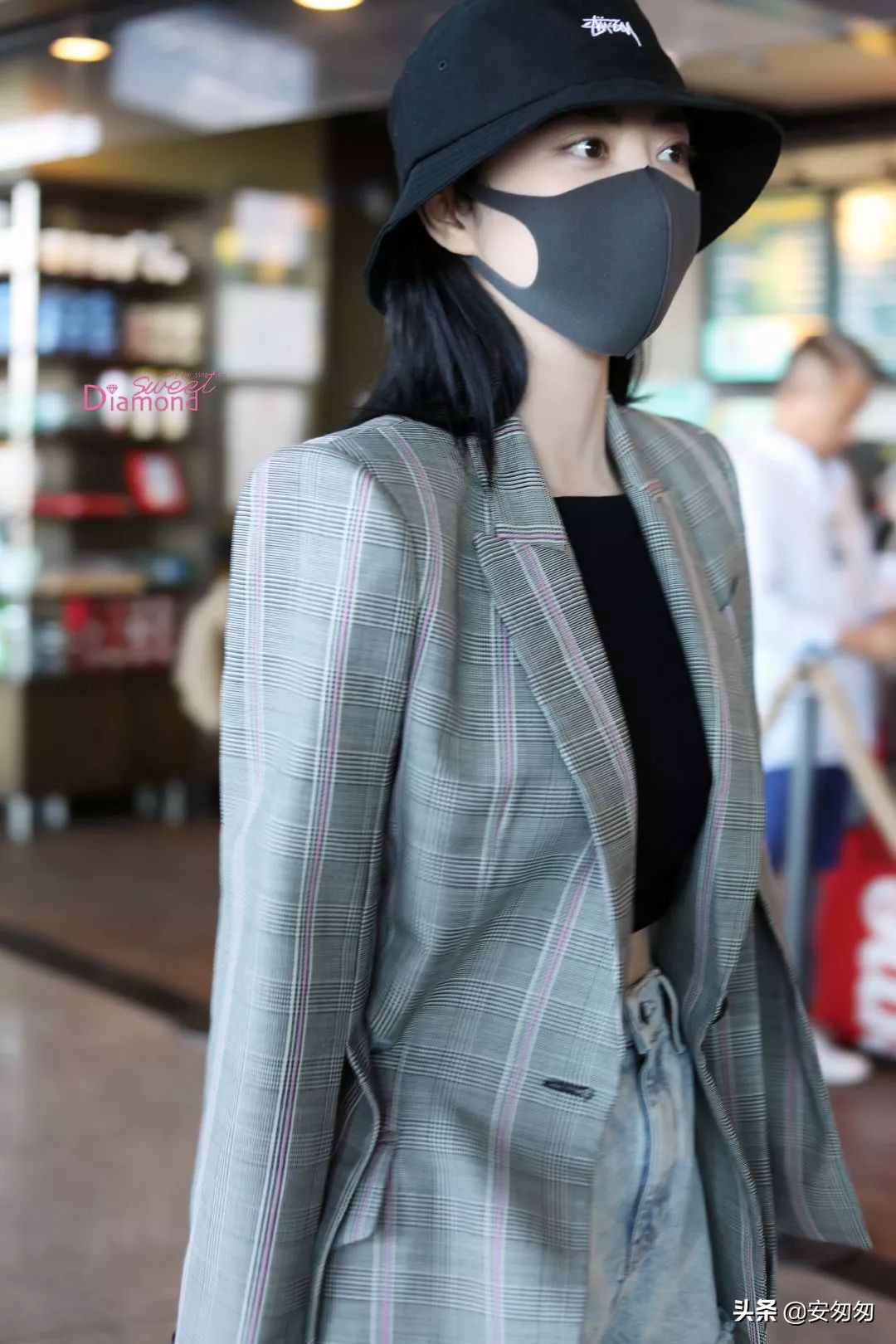 下半年第一周明星们都穿哪些转运装，一起看明星机场秀吧