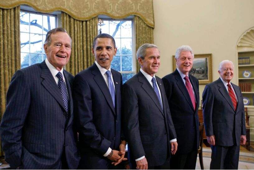 特朗普在推特上曾说小布什很差劲，那小布什是怎么回敬他的