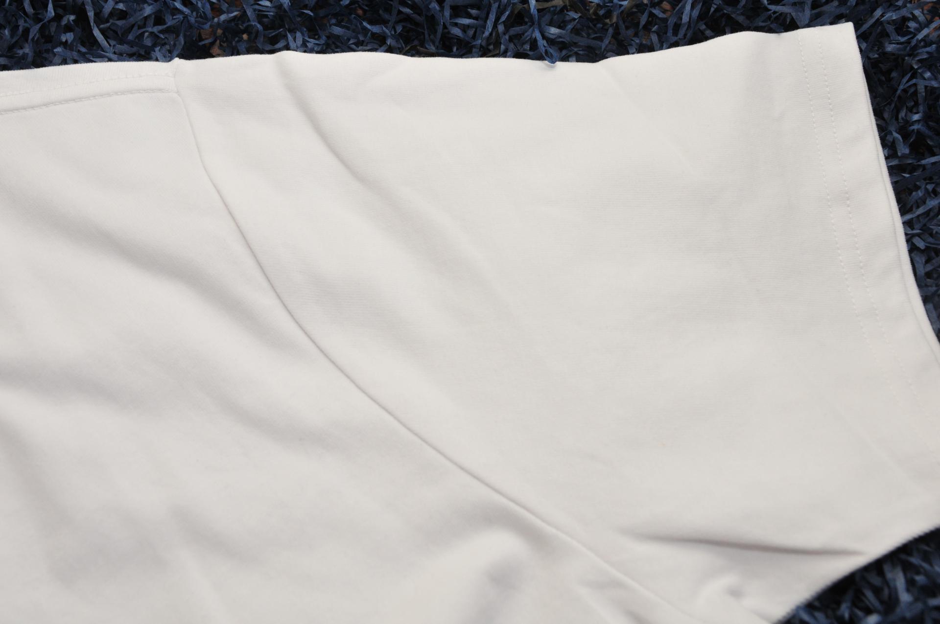 怎么选择经典百搭版型好的t恤,t恤的选择与搭配