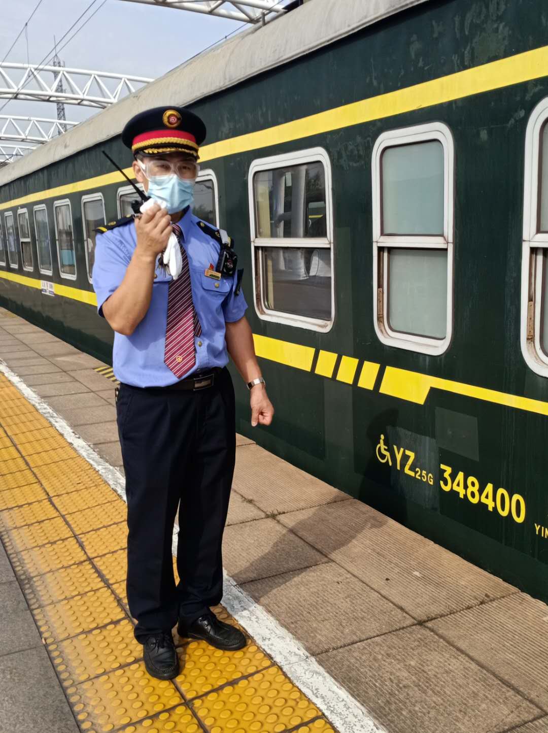 立足岗位的列车长——K7831次列车长李兴虎