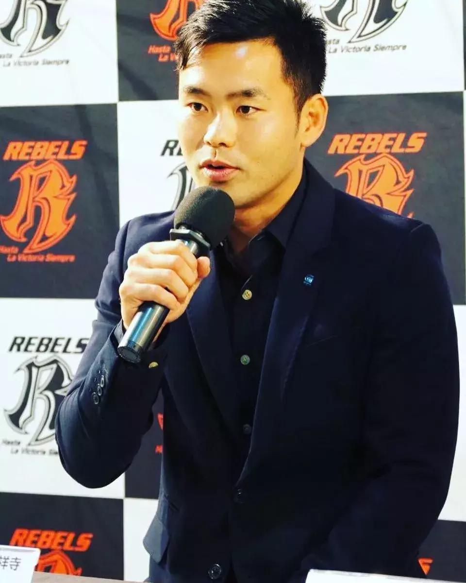 泰拳王江通猜个人集锦,泰拳王江通猜的技术特点