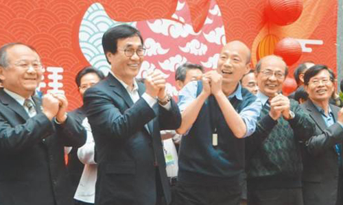 都怪蔡英文！“三颗高丽菜换不到一个茶叶蛋”，台湾水果很便宜，农户很受伤