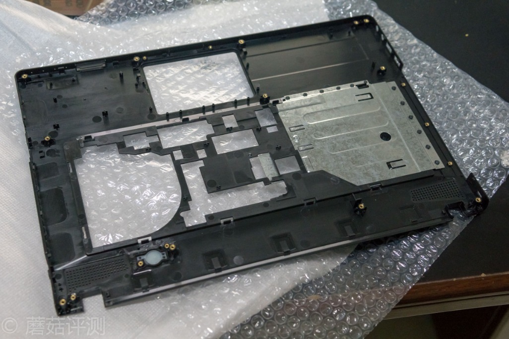 联想y400维修断轴,联想y400屏轴太紧