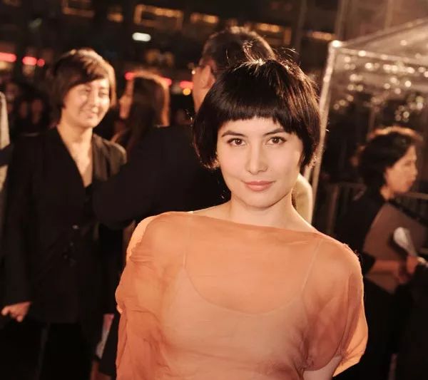 赌王去澳门了吗,赌王去世为什么大房没有分到家产