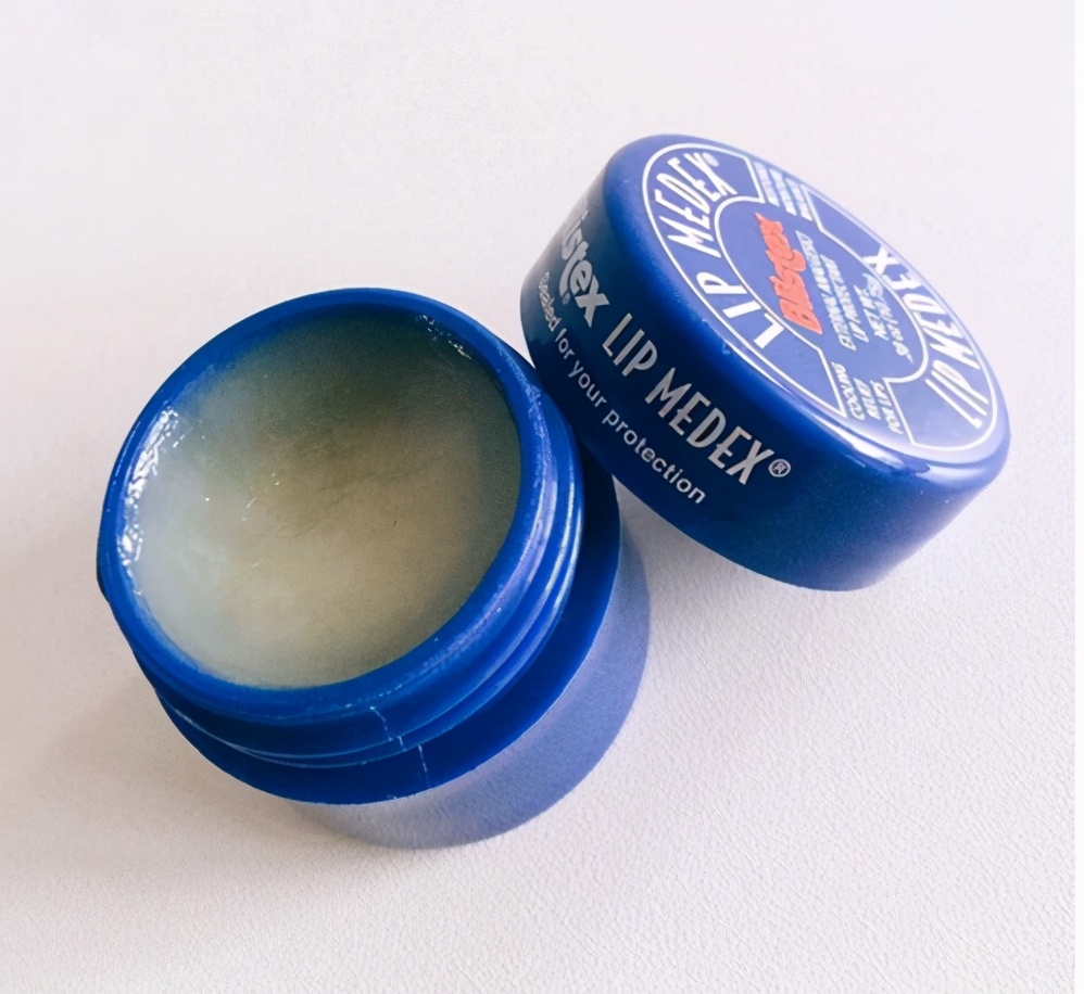 针对嘴唇起皮的润唇膏推荐,嘴唇干燥起皮用什么润唇膏最好