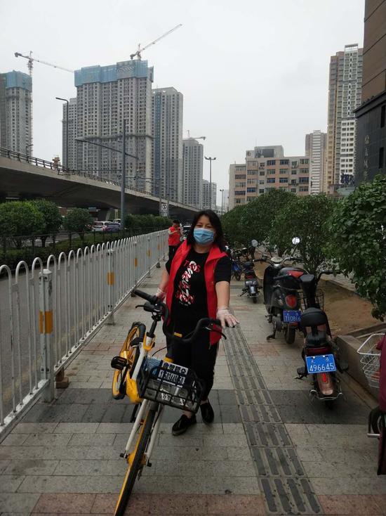 红马甲志愿者招募,红马甲志愿者为您服务