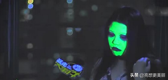 雅诗兰黛产品含有荧光剂吗,雅诗兰黛面霜含荧光剂吗