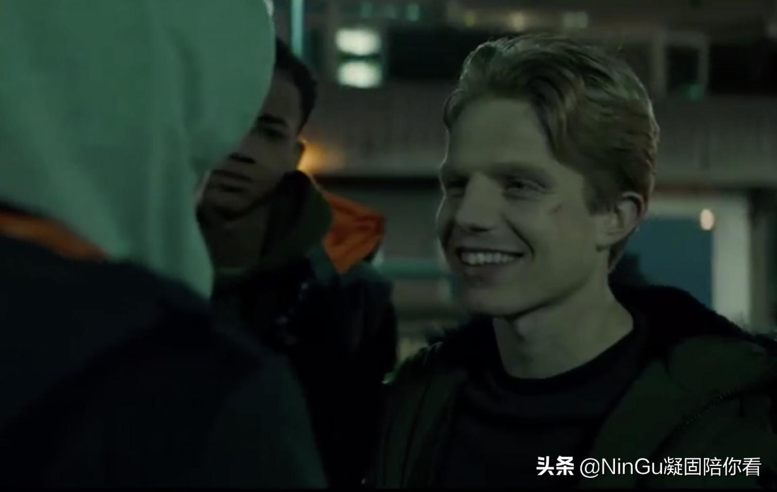 男子被炸碎后发现自己变成机器人,男子被枪击中变身