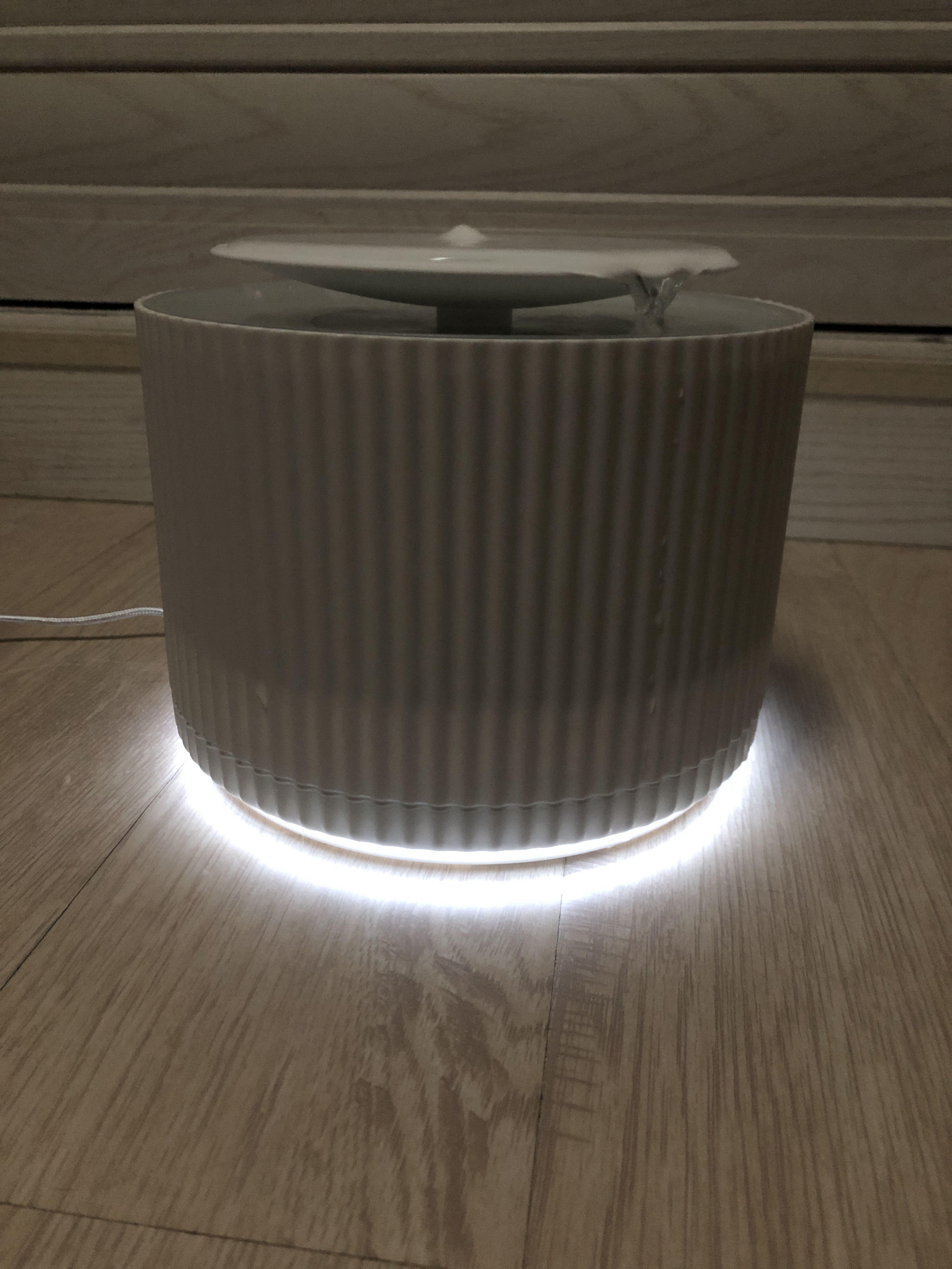 「喵呜联萌」尾巴君们的幸福生活—坦白猫粮+小澄智能饮水机评测