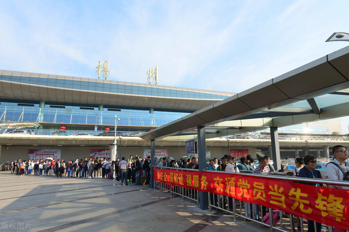 成都火车站时刻表最新,成都火车站始发多少列