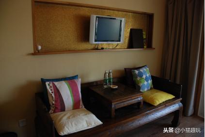 很美的天然溶洞温泉,清澈见底的自然岩洞温泉