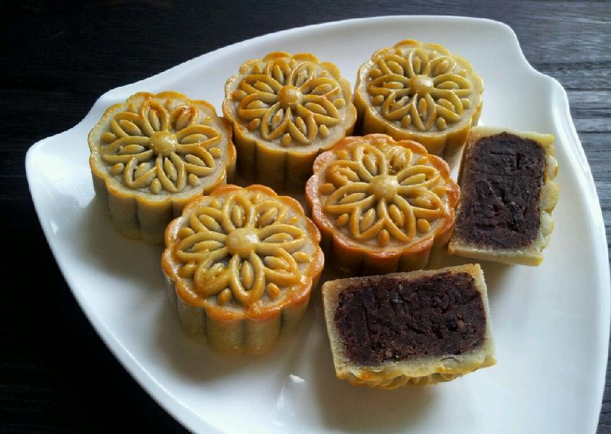 月饼吃什么馅最好吃又简单,南方月饼和北方月饼的馅