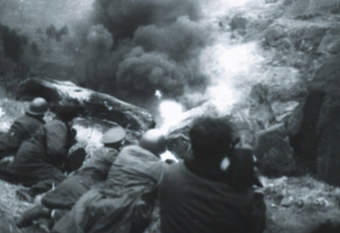 鐧藉博娌熷壙鍖鐢ㄤ簡姣掓皵寮瑰悧,鍏崄骞翠唬閮ㄩ槦鎶曞脊鍥剧墖