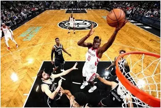 火箭险胜雷霆收获4连胜,甜瓜本赛季精彩表现