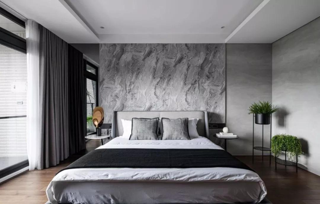 床头背景别刷大白墙,家里刮大白的半墙板床头效果图