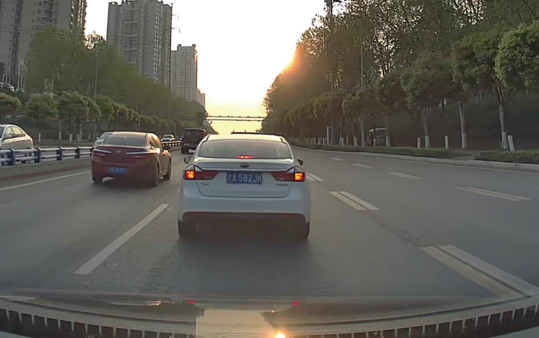 功能不同价格不同,功能相近的产品价格不同