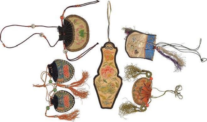 一尺方绢绣尽女子才思，千年女红——荷包